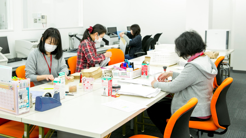 座ってできる軽作業・データ登録