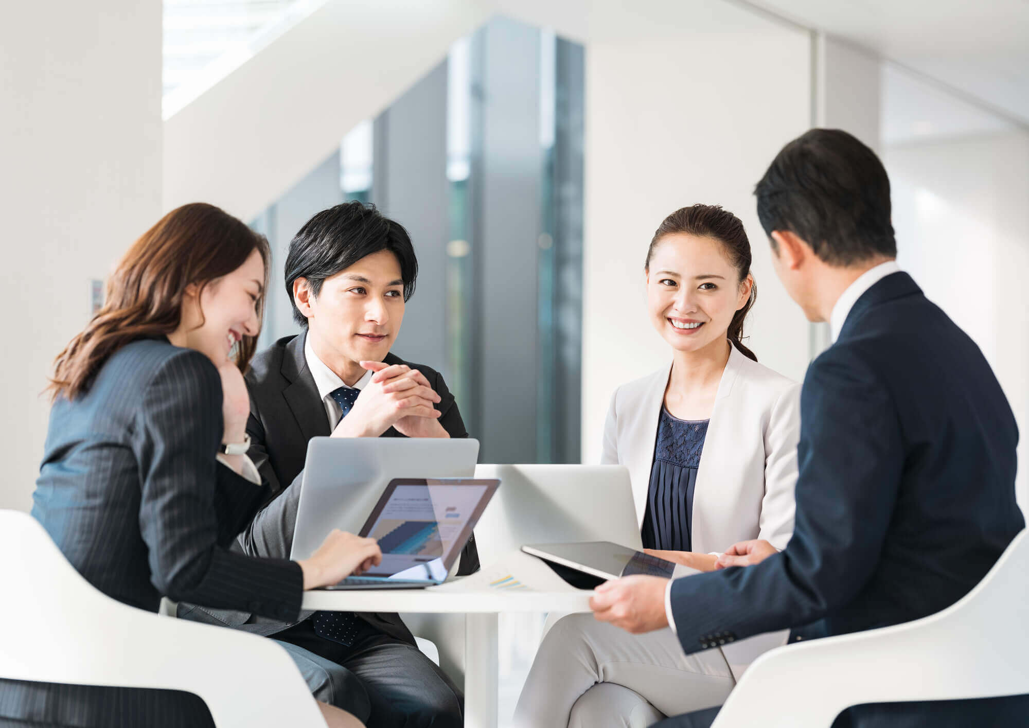 業務代行と業務委託の違い